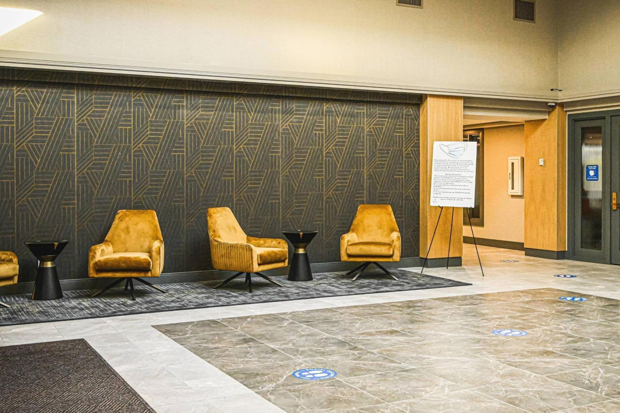 Delta Hotels By Marriott Cincinnati Sharonville Exterior foto